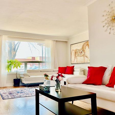 Отель Sunny House - Main Floor, Free Parking, In Торонто Экстерьер фото